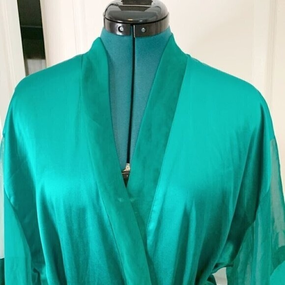 Victoria's Secret Gold Label Silky Lightweight Sheer Tie Vintage Kimono Robe - Picture 3 of 13